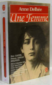 Une femme
