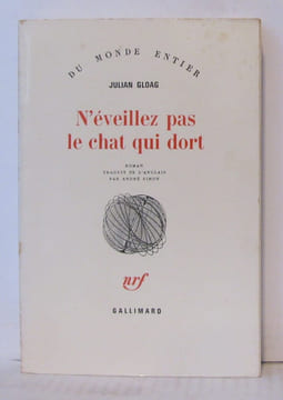 N'eveillez pas le chat qui dort. Julian Gloag