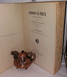 Antonin le pieux et son temps essai sur l'empire romain au milieu du deuxième siècle (138-161)