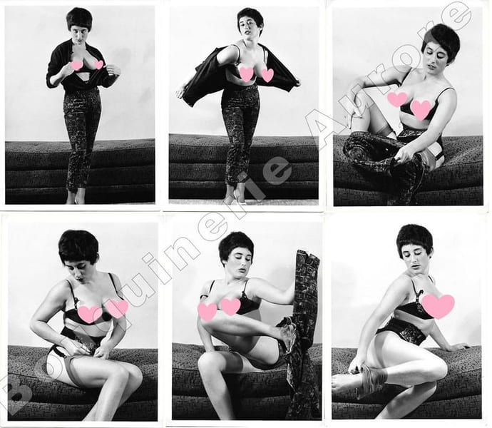 Strip tease d'une jolie belle brune aux cheveux courts.10 Photographies originales en tirage argentique, num&eacute;rot&eacute;es au crayon de 1 &agrave; 10 au centre du ...