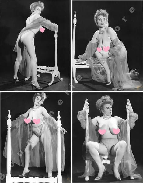 Brune aux g&eacute;n&eacute;reux seins nus, style vamp.8 Photographies originales en tirage argentique.. Fonds de la c&eacute;l&egrave;bre revue de Charme "Paris-Hollywood" - ...