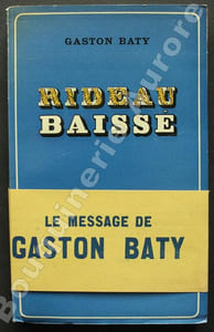 Rideau baissé.