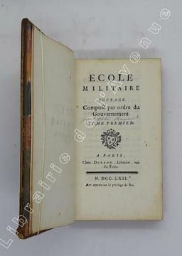 École militaire : ouvrage composé par ordre du gouvernement / [par l'abbé Raynal] [Tome I seul. 1494-1585]. [Art et science militaires - Histoire ...