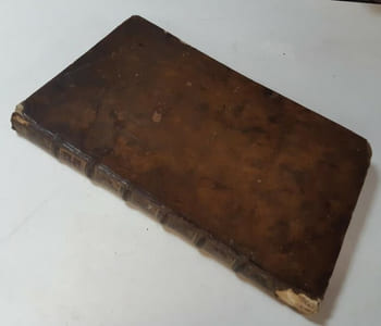 Catalogues et armoiries des gentilshommes qui ont assisté à la tenue des États généraux du duché de Bourgogne, depuis l'an MDXLVIII jusqu'à l'an MDCLXXXII. Tiré des registres de la Chambre de la noblesse [2 parties en 1 volume]. [Par Charles de Brosses de Tournay et Thésut de Verrey. Discours préliminaire de Gaspard Le Compasseur de Courtivron.]