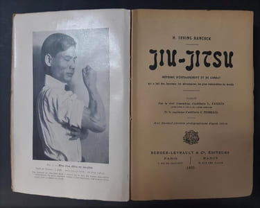 Jiu-Jitsu : méthode d’entraînement et de combat qui a fait des Japonais les adversaires les plus redoutables du monde. Traduction Ferrus & Pesseaud