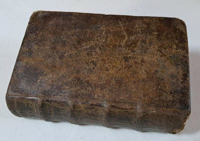 Pharmacopée de Bauderon. Reveue, corrigee & augmentée de plusieurs compositions necessaires ; & des facultez de chaque composition. Avec un Traicté des plus usitez & célèbres médicamens chymiques. Par G. Sauvageon. D. M. aggregé au Collège des médecins de Lion [ensemble] Traicté des eaux distillées qu'un apothicaire doit tenir en sa boutique, faict par Laurens Catelan,... 