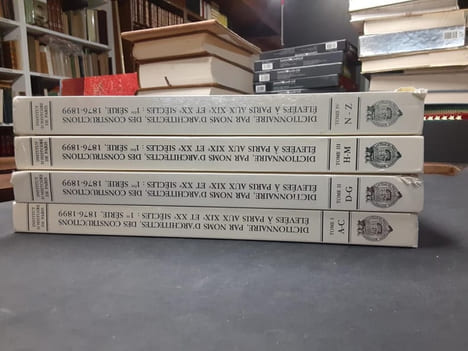 Dictionnaire par Noms d'Architectes des Constructions Élevées à Paris aux XIX et XX Siècles (4 tomes). Première série, période 1876-1899. Anne Dugast, ...