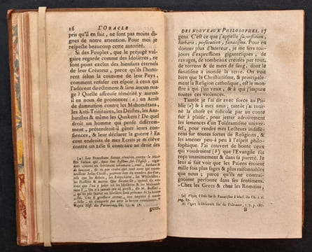 Suite de l’Oracle des nouveaux philosophes, pour servir de suite et d'éclaircissement aux œuvres de M. de Voltaire [2 volumes]. Guyon, Claude-Marie