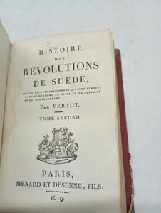 Histoire des révolutions de Suède (2 tomes en un)