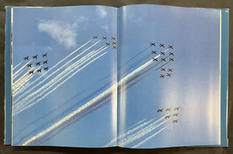 La Patrouille de France présentée par l'Armée de l'air.... Photos, René-Paul Bonnet, Gérald Buthaud, Charles Degoul, René Fronteau... [etc.]. DOUCET, ...