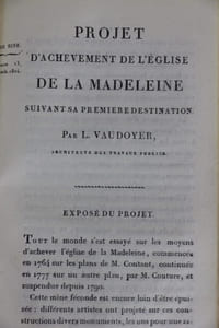Collection des chefs-d'oeuvre de l'architecture des différens peuples, exécutés en modèles, sous la direction de L.-F. Cassas [à la suite]  Considérations sur l'état des beaux-arts à Paris, particulièrement sur celui de l'architecture, et sur la nécessité d'y élever plusieurs monumens importans, par C.-A. Guillaumot [à la suite] De l'État actuel des arts à Genève, par T. C. Bruun-Neergaard [à la suite] Essai sur les moyens de determiner ce qui constitue la beaute essentielle dans l'architecture. Par C.A. Guillaumot  [à la suite] Projet d’achèvement de l’Eglise de la Madeleine suivant sa première destination, par L. Vaudoyer  [à la suite] Notice sur le modèlre du monument Choragique de Lysicrates, vulgairement connu sous le nom de Lanterne de Démosthène à Athènes  [à la suite]  Dissertation sur l'ancienne inscription de la Maison-Carrée de Nismes, Par M. Seguier, de l'Académie Royale de Nismes... Nouvelle Édition [à la suite]  Le Tableau des Sabines exposé publiquement au Palais national des sciences et des arts, salle de la ci-devant Académie d'architecture par le Cen David,...  [à la suite] Exposition de trois tableaux dans une des salles du Palais national... par le Cen Regnault,