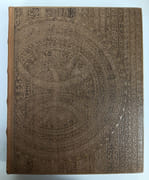 Le Coran. Traduit de l'arabe par Jean Grosjean. Illustré de sérigraphies originales par ZENDEROUDI accompagné du manuscrit d'Ibn al-Bawwad commenté par D. S. Rice, précédé d'une étude de Jacques Berque Zenderque. par [LE CORAN] - [ZENDEROUDI] - Image 2