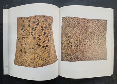 Abstractions aux royaumes des Kuba. [exposition, Paris, Fondation Dapper, 18 février-16 mai 1987]