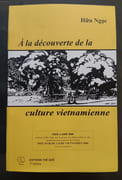 A la decouverte de la culture vietnamienne ('en francais), (avec dédicace de l’auteur) par Ngọc Hữu ; Nha Xuat Ban Ho - Image 1