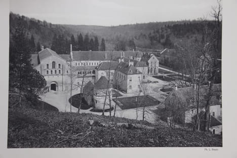 L’Abbaye de Fontenay et l’architecture cistercienne.. BÉGULE Lucien