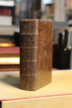Histoire de François I par le Sieur de Varillas ; à laquelle est jointe la Comparaison de François I avec Charles Quint par le même auteur. VARILLAS ...