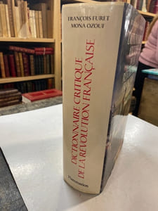 Dictionnaire critique de la Révolution française