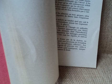 Valeur alimentaire des vins de 8° à 12°, doses quotidiennes pour lesquelles l'alcool éthylique qu'ils contiennent est utilisable par l'organisme sans ...