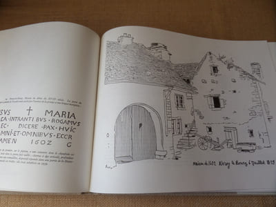 La maison rurale en Franche-Comté. Un recueil commenté de dessins au trait, une étude sommaire de la maison des paysans.