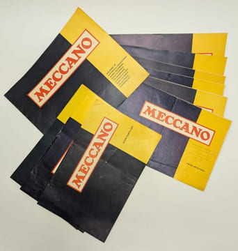 Lot de 11 manuels d'instructions. MECCANO