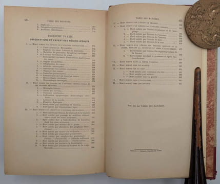 Cours de médecine légale de la Faculté de Paris. La mort et la mort subite. BROUARDEL, Paul