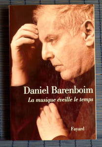 LA MUSIQUE ÉVEILLE LE TEMPS