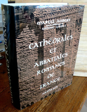 Cathédrales, abbatiales, collégiales, prieurés romans de France. AUBERT, Marcel
