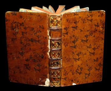 Petit abrégé d'ostéologie [a été relié à la suite :] Abrégé de l'anatomie du corps de l'homme  avec l'art d'en injecter, d'en préparer les parties et de les embaumer [a été relié à la suite :] Petit abrégé de myologie [a été relié à la suite :] Abrégé de la myologie du corps humain.