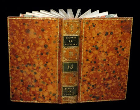 Précis du siècle de Louis XV.. AROUET (François-Marie, dit VOLTAIRE).
