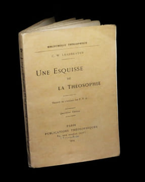 Une esquisse de la Théosophie.. LEADBEATER (Charles Webster).