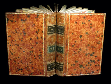 Annales de l'Empire depuis Charlemagne.. VOLTAIRE (François-Marie AROUET, dit).