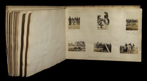 [Réunion de deux albums  recelant 345 photographies originales et un négatif]. [Photographies - Guerre 1914 - 1918].