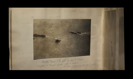 [Réunion de deux albums  recelant 345 photographies originales et un négatif]. [Photographies - Guerre 1914 - 1918].