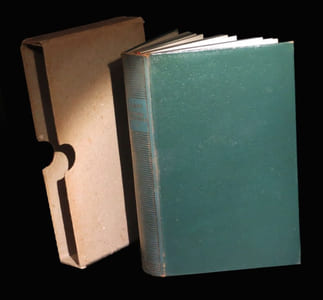 Oeuvres complètes I [comprenant :] Livre mystique - Livre antique - Livre moderne - Poèmes philosophiques - Le More de Venise (Othello) - Shylock (Le Marchand de Venise) - Fragments de Roméo et Juliette - Stello - Chatterton - De Mademoiselle Sédaine et de la propriété littéraire - Discours de réception à l'Académie française - Lettres à des poètes.