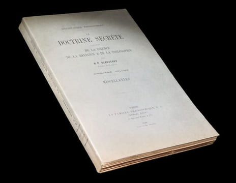 La Doctrine secrète : Synthèse de la science, de la religion et de la philosophie - Miscellanées. . BLAVATSKY (Helena-Petrovna).