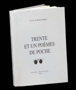Trente-et-un Poèmes de poche avec un poèmepréfaceprophétie [sic] de Guillaume Apollinaire. 