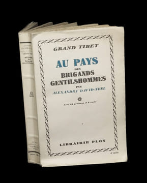 Au pays des brigands gentilshommes.. DAVID-NEEL (Alexandra).