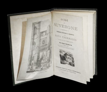 Guide en Auvergne - Itinéraires historiques et descriptifs aux eaux thermales, illustrés de plus de 170 gravures.