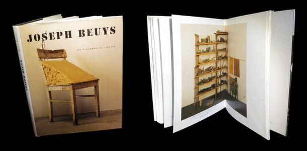 Joseph Beuys - Un panorama de l'oeuvre (Dessins et aquarelles - Imprimés et multiples - Sculptures et objets - Espaces et actions).