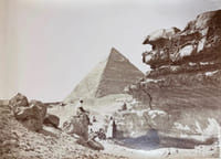 [Égypte]. Album de 102 photographies de monuments et de paysages d'Egypte, tirages d'époque sur papier albuminé montés sur carton.