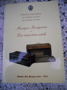 Collection d'instruments de musique anciens des musees de Nice - Musique bourgeoise au dix-neuvieme siecle