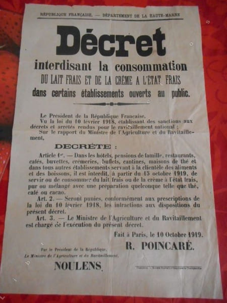 Haute-Marne - Decret interdisant la consommation de lait frais et de la creme a l'etat frais ... . Anonyme  