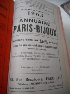 Annuaire Paris-Bijoux - 1963 : toutes les Adresses de Paris et de la Province (Suisse en partie) de la Bijouterie, Joaillerie, Orfèvrerie, Horlogerie, Diamants, Perles et Pierres Fines et Professions annexes.
