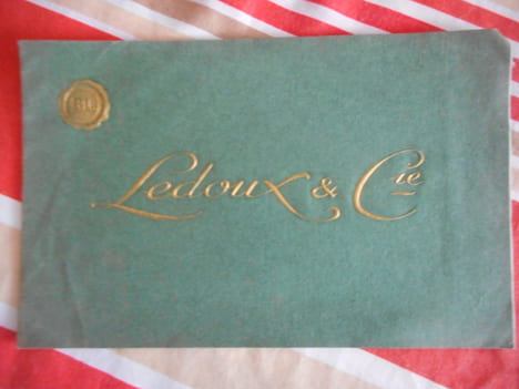 (Vieux papiers) catalogue "Ledoux &Cie - Robes, blouses, manteaux, lingerie fine, Ete 1925". Anonyme