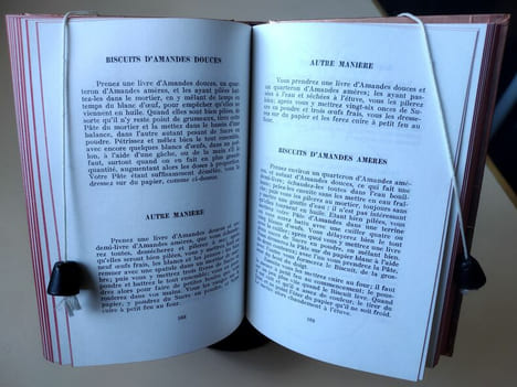 Le livre des confitures et des confiseries. D’après le cuisinier royal et bourgeois MDCCXII . Henry, Lucien (préface)
