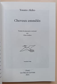 Cheveux emmêlés.