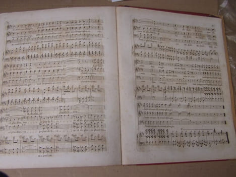 Feuilles de Terpsichore, ou Journal composé d'ouvertures, d'airs arrangés et d'airs avec accompagnement pour le clavecin. année 2, du no. 1 a 52 - ...