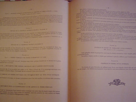 Nouveaux Modèles de Tombeaux. Par Raoul Brandon, Architecte, Professeur de la Ville de Paris, Premier prix en concours public, et E. Delrieu, ...