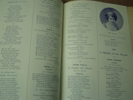 Manuscrit autographe comportant 3 piéces de theatre avec livrets imprimés joints ; TE BOURR’ PAS l’CRANE - A C’ qu’ ON S’TORD - BEN ! QUOI D’NEUF. ...
