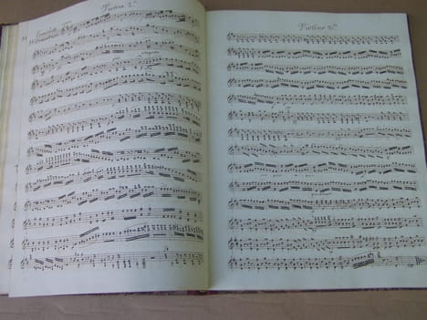 GUIBAL V.- Receuil de Partitions manuscrites pour violino secondo non paginé, arrangé en quatuor pour 2 violons alto et basse , partie violino ...